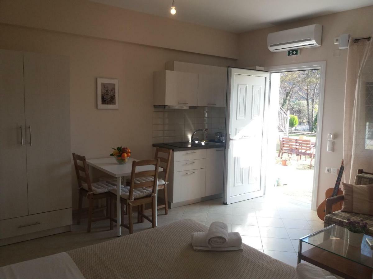 Dimitriou Rooms Glyki Exterior foto